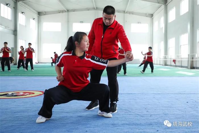 /content/202104/d825da1a9776df87a82bdb0a2c9badff.jpg 01.jpg