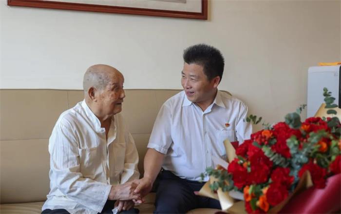 /content/202106/fc01e2db60e773a23b8ce7706f256199.jpg 01.jpg