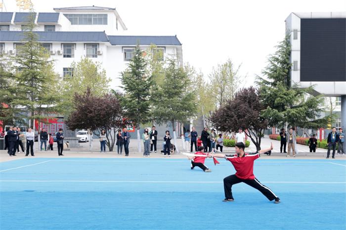 /content/202404/6a1723bcbd21a137c4bf93d2f27ebcb3.jpg 640 (1).jpg